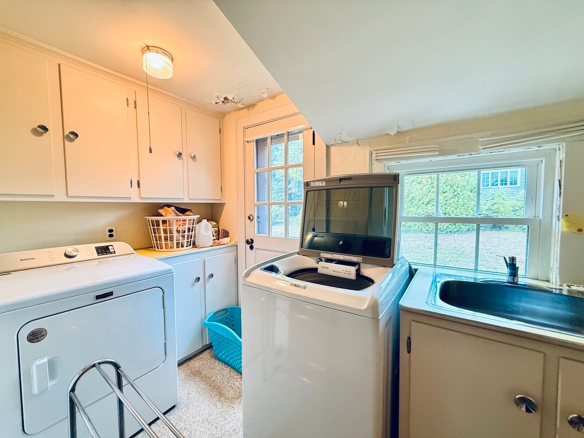 27 Keating Circle, Weymouth, MA Photo #17