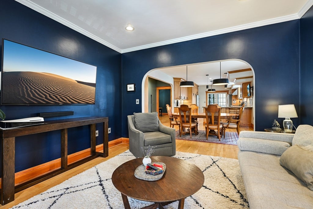 47 Emerald Street 47