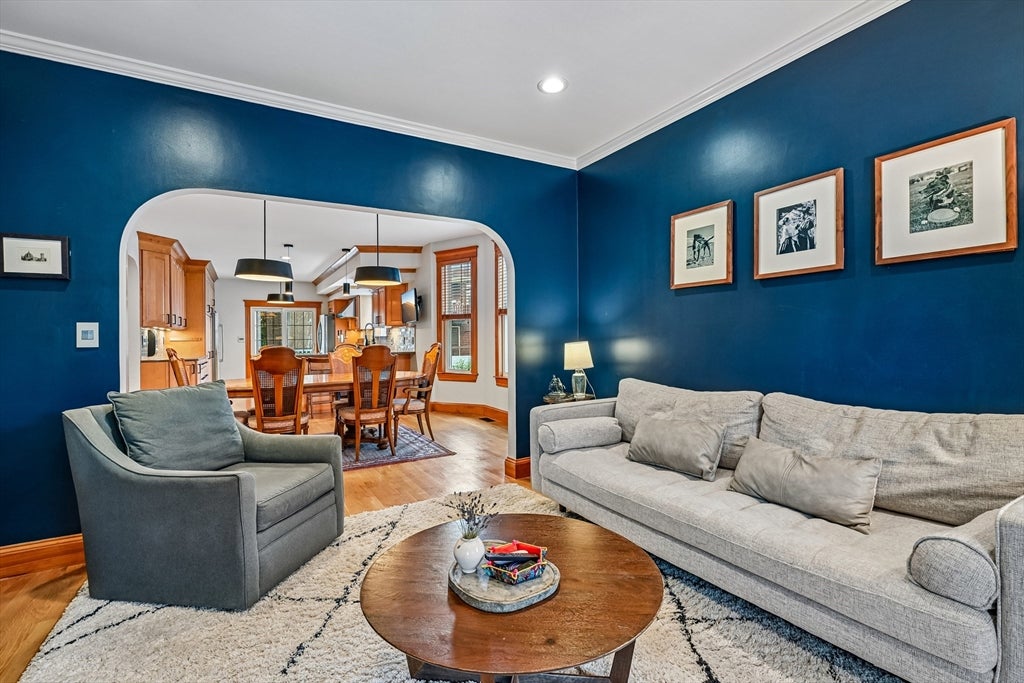 47 Emerald Street 47