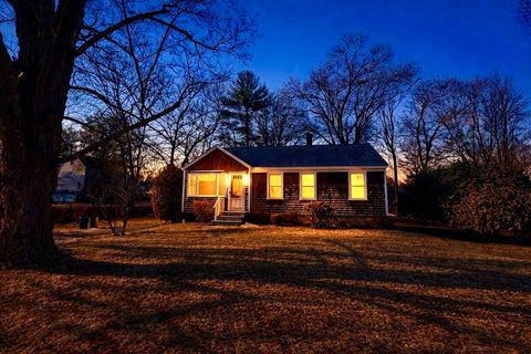 425 Laurel St Bridgewater MA 02324