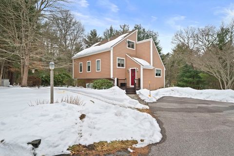 12 Herring Brook Ln Pembroke MA 02359