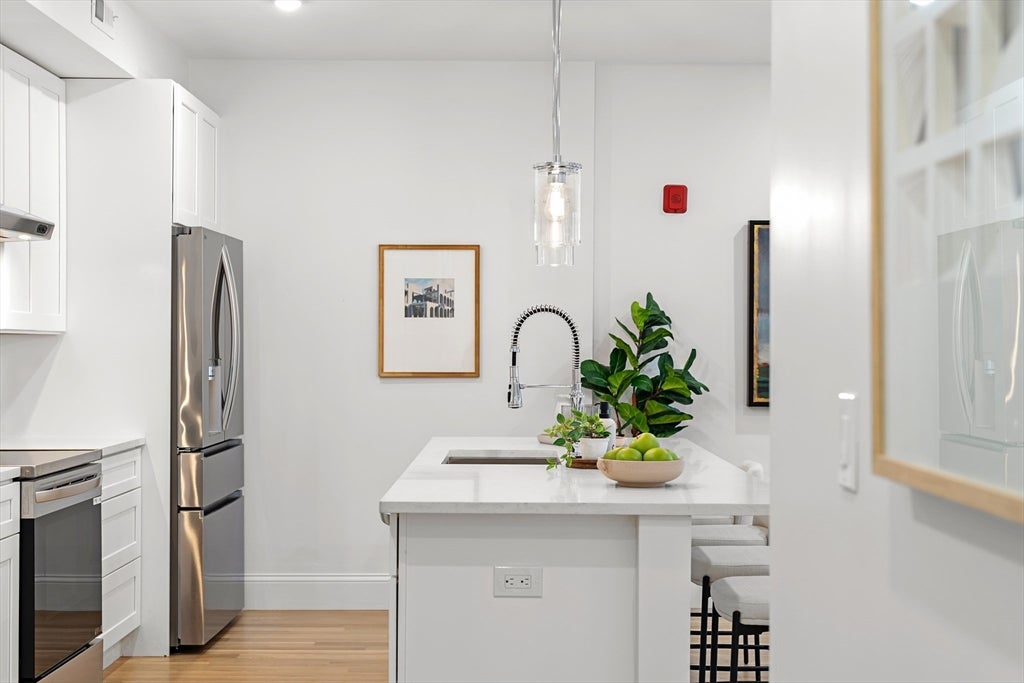 272 Lincoln St #301, Marlborough, MA Photo #2