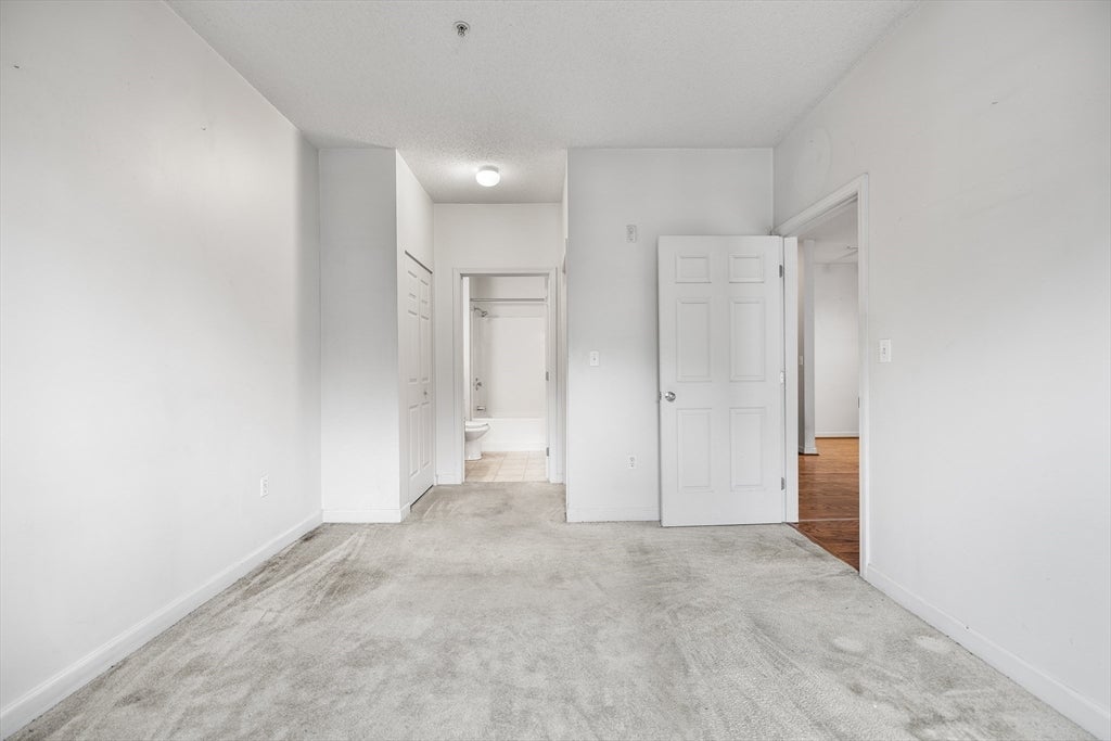 21 Hampshire Road #105, Methuen, MA Photo #11