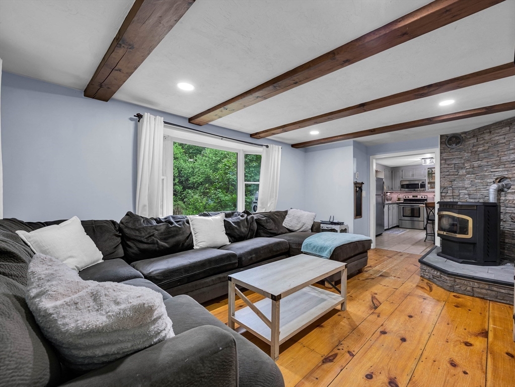129 New Boston Rd