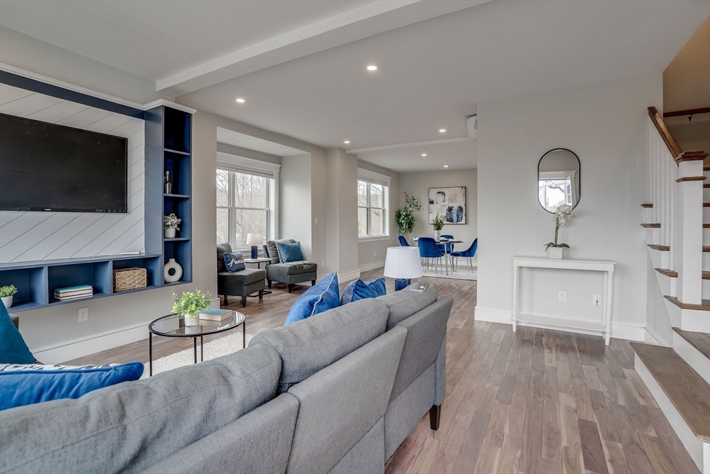 136 Flash Rd Townhome