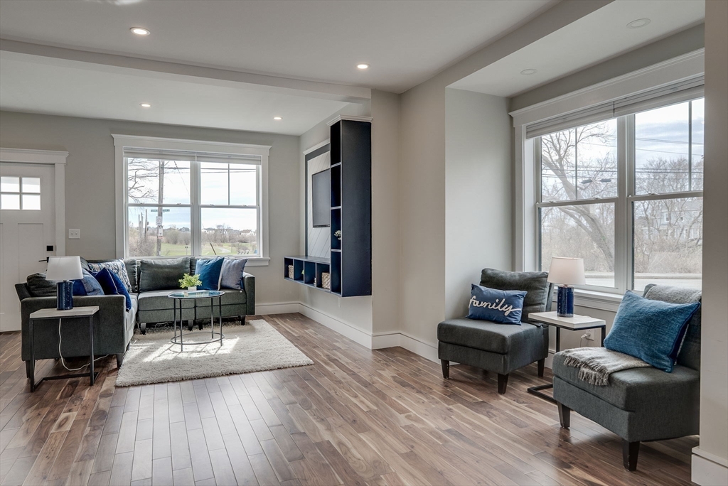 136 Flash Rd Townhome