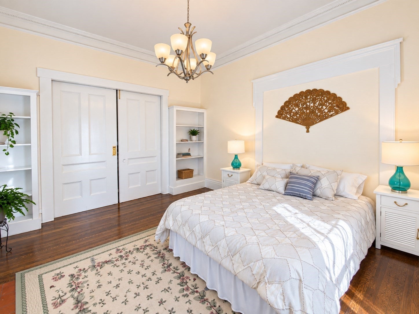 10-12 Bradbury Ave