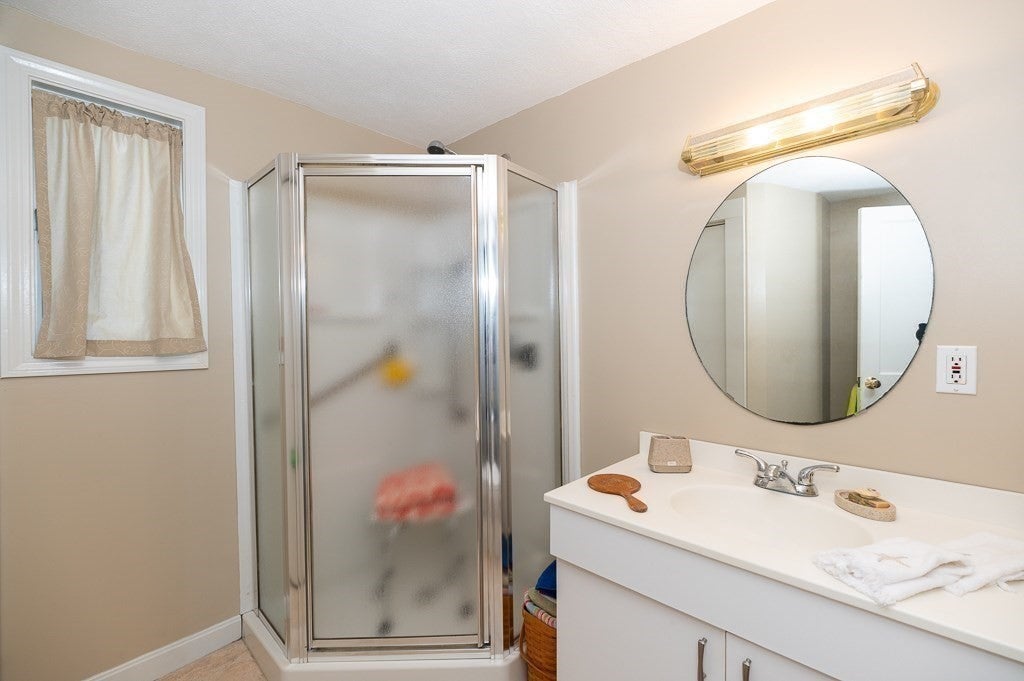 2 Flume Rd, Gloucester, MA, 2 Flume Rd, Gloucester, MA Photo #14