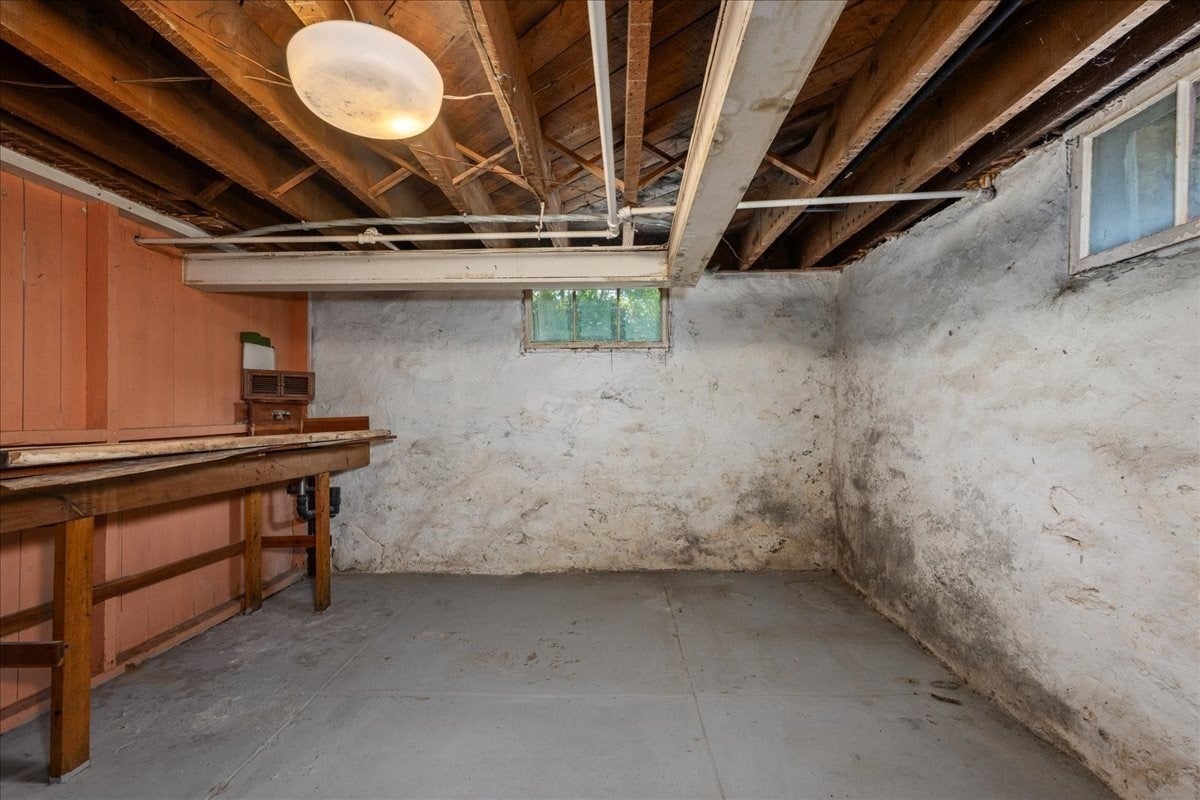 1140 Northampton St, Holyoke, MA, 1140 Northampton St, Holyoke, MA Photo #39