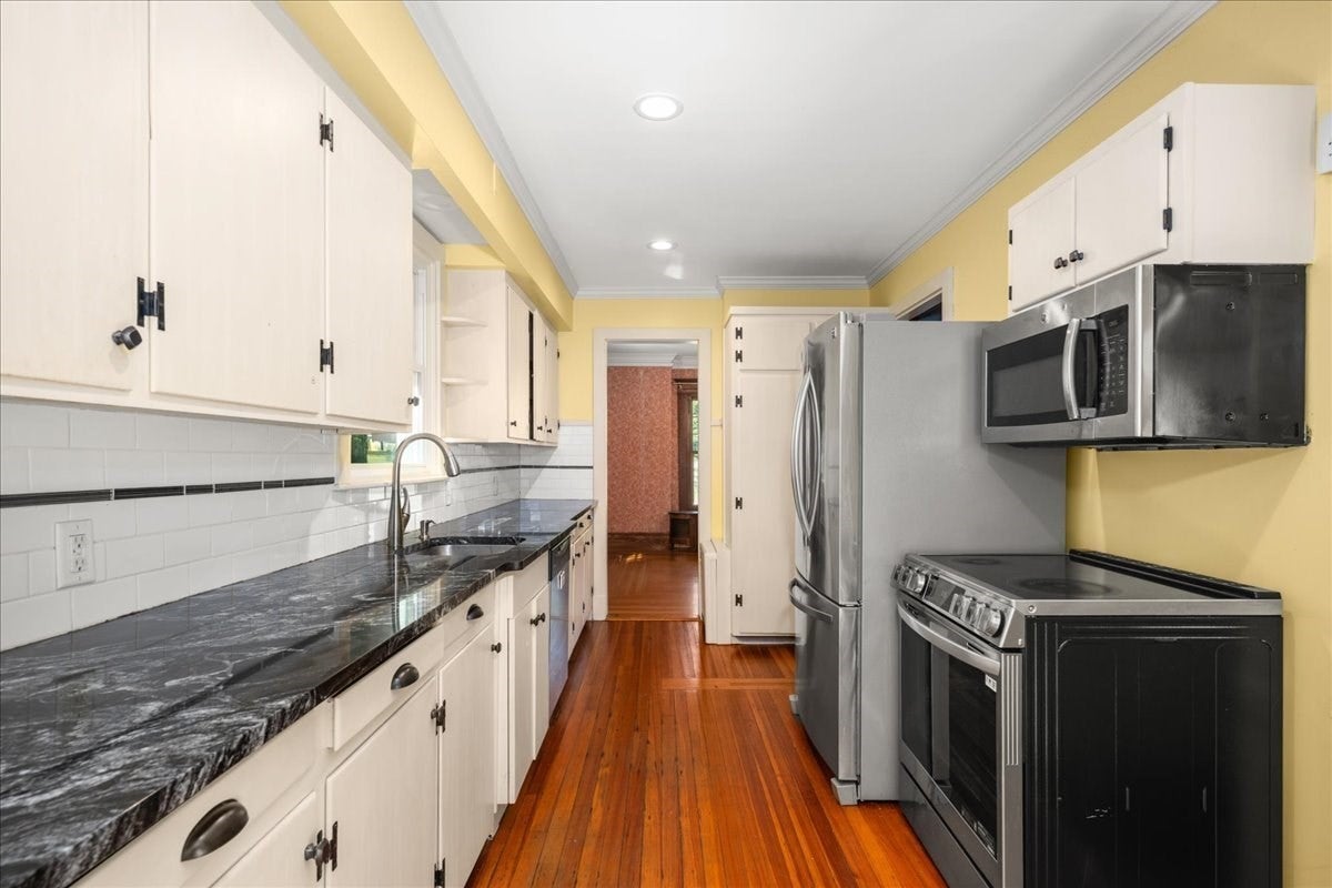 1140 Northampton St, Holyoke, MA, 1140 Northampton St, Holyoke, MA Photo #2