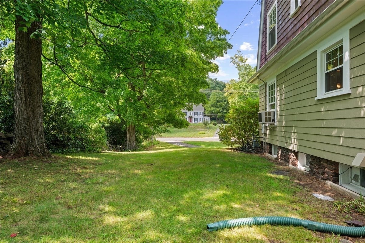 1140 Northampton St, Holyoke, MA, 1140 Northampton St, Holyoke, MA Photo #31