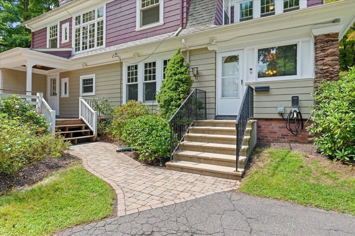 1140 Northampton St, Holyoke, MA, 1140 Northampton St, Holyoke, MA Photo #28
