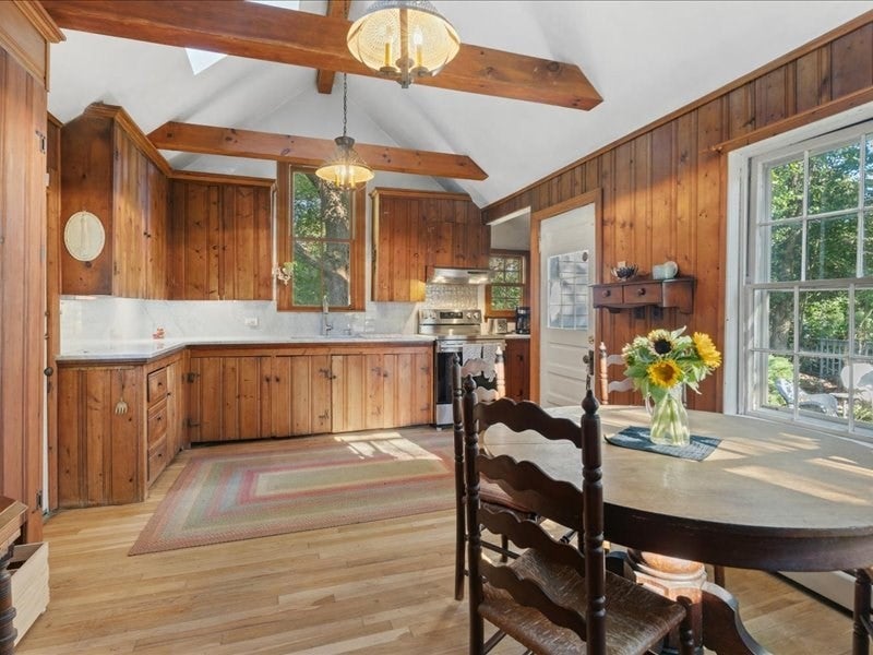 1015 Hortonville Rd, Swansea, MA, 1015 Hortonville Rd, Swansea, MA Photo #14