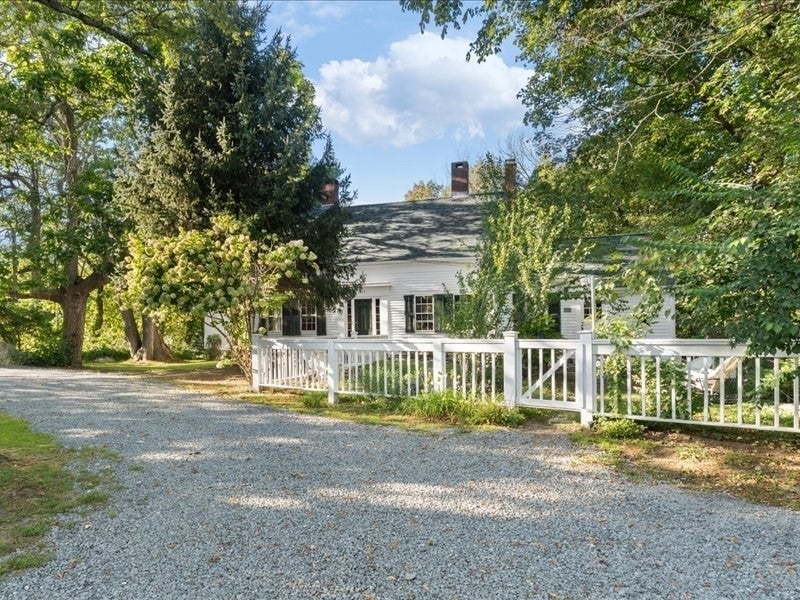 1015 Hortonville Rd