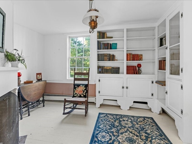 1015 Hortonville Rd, Swansea, MA, 1015 Hortonville Rd, Swansea, MA Photo #9