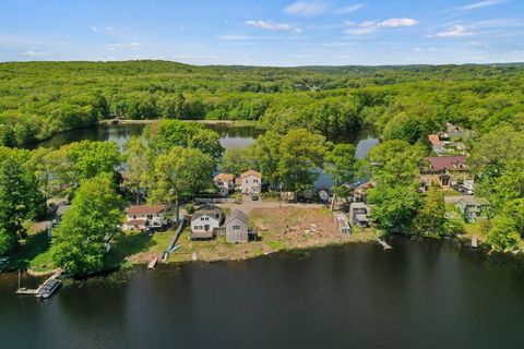31 Bylund Avenue Auburn MA 01501