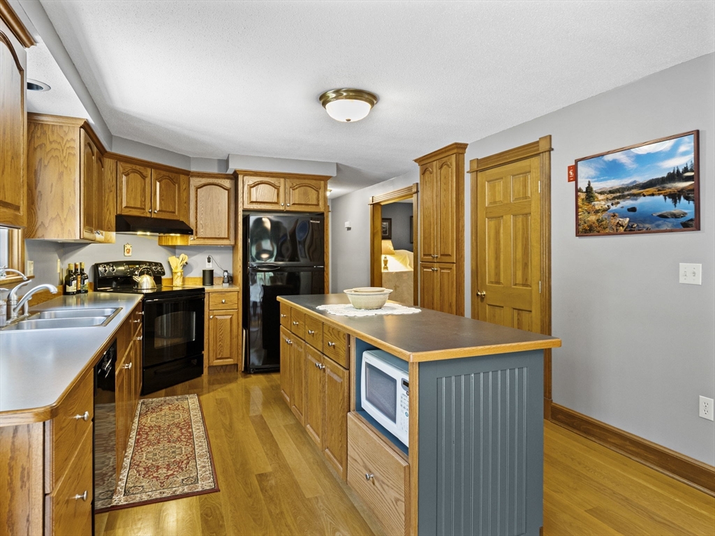 2 Edgewood Dr