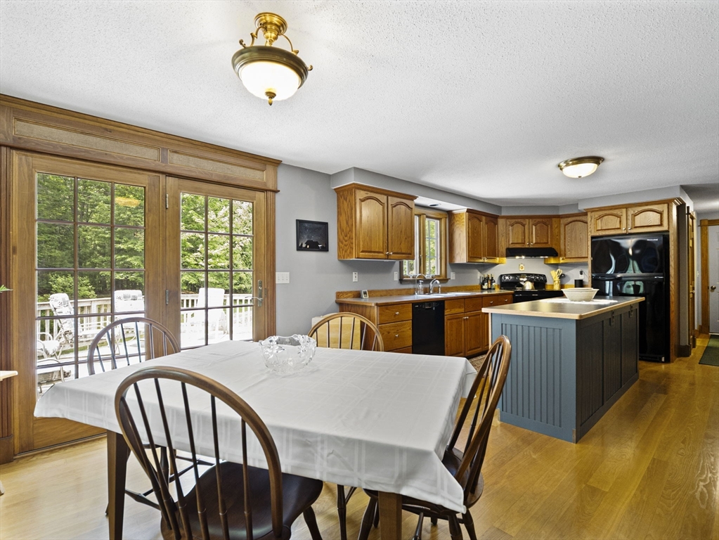 2 Edgewood Dr