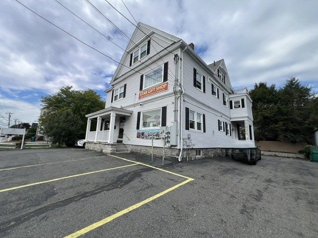 1535 Middlesex Street
