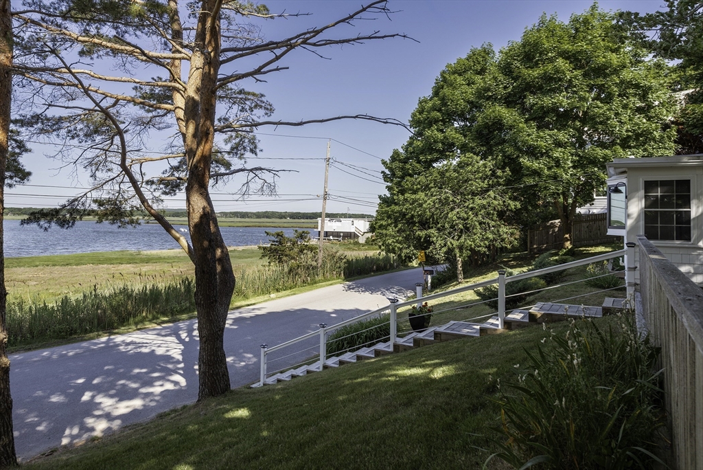 5 Eagle Hill Rd