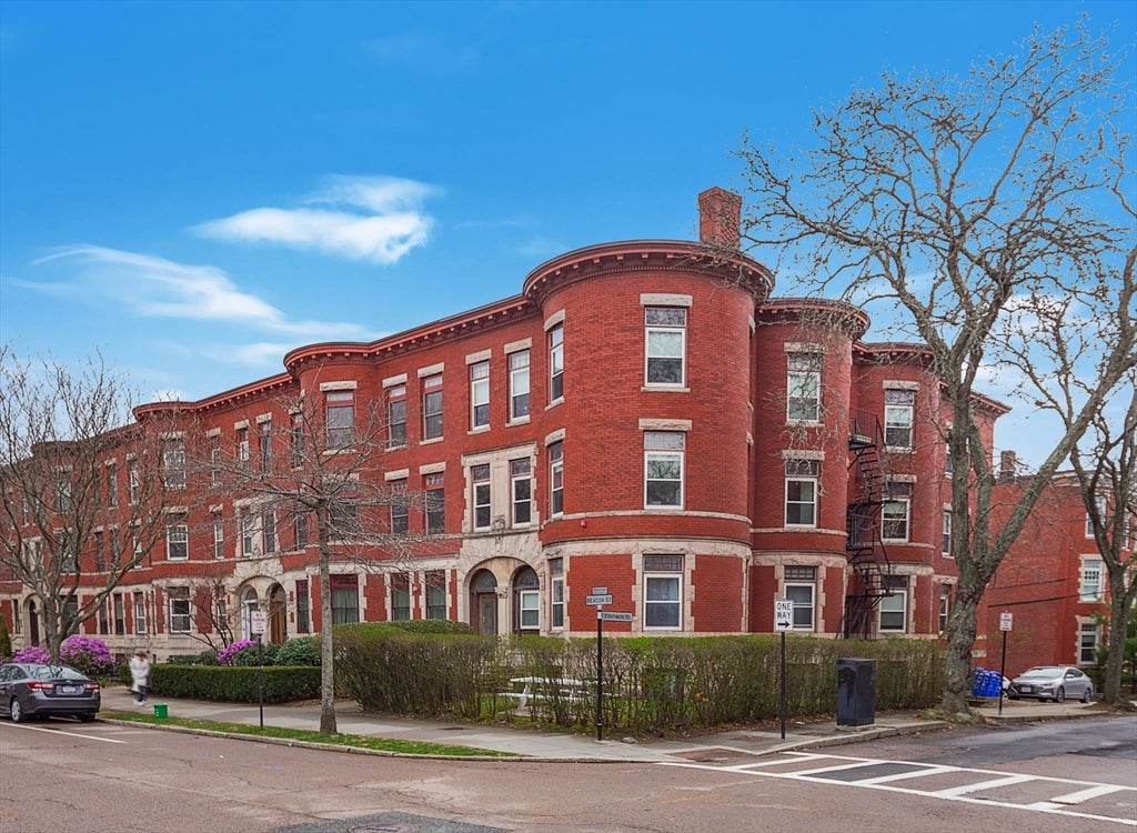 1871 Beacon St 4A