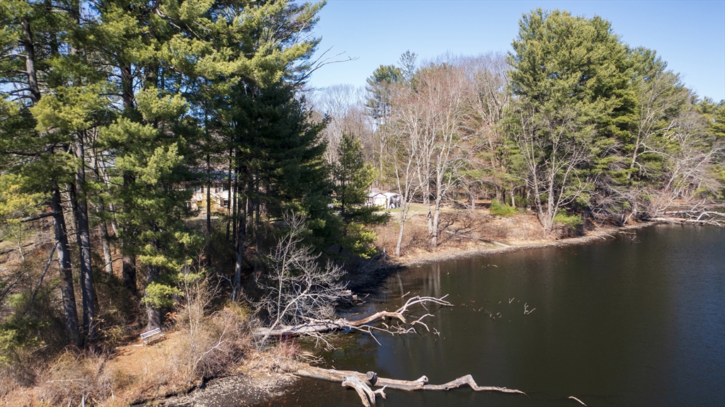8 Pond St