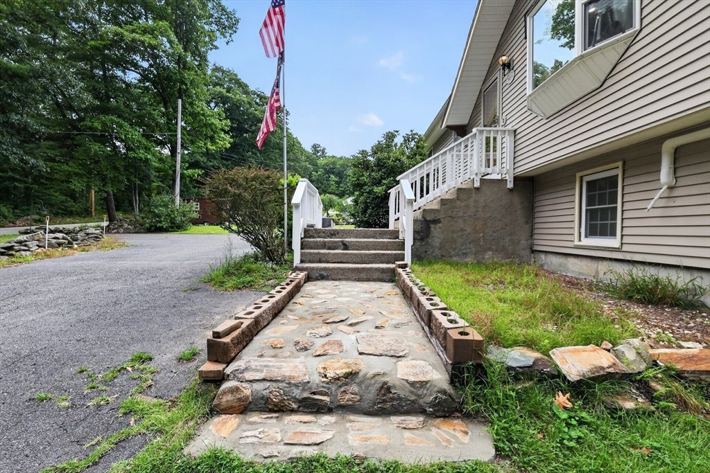350 Se Main St, Douglas, MA Photo #2