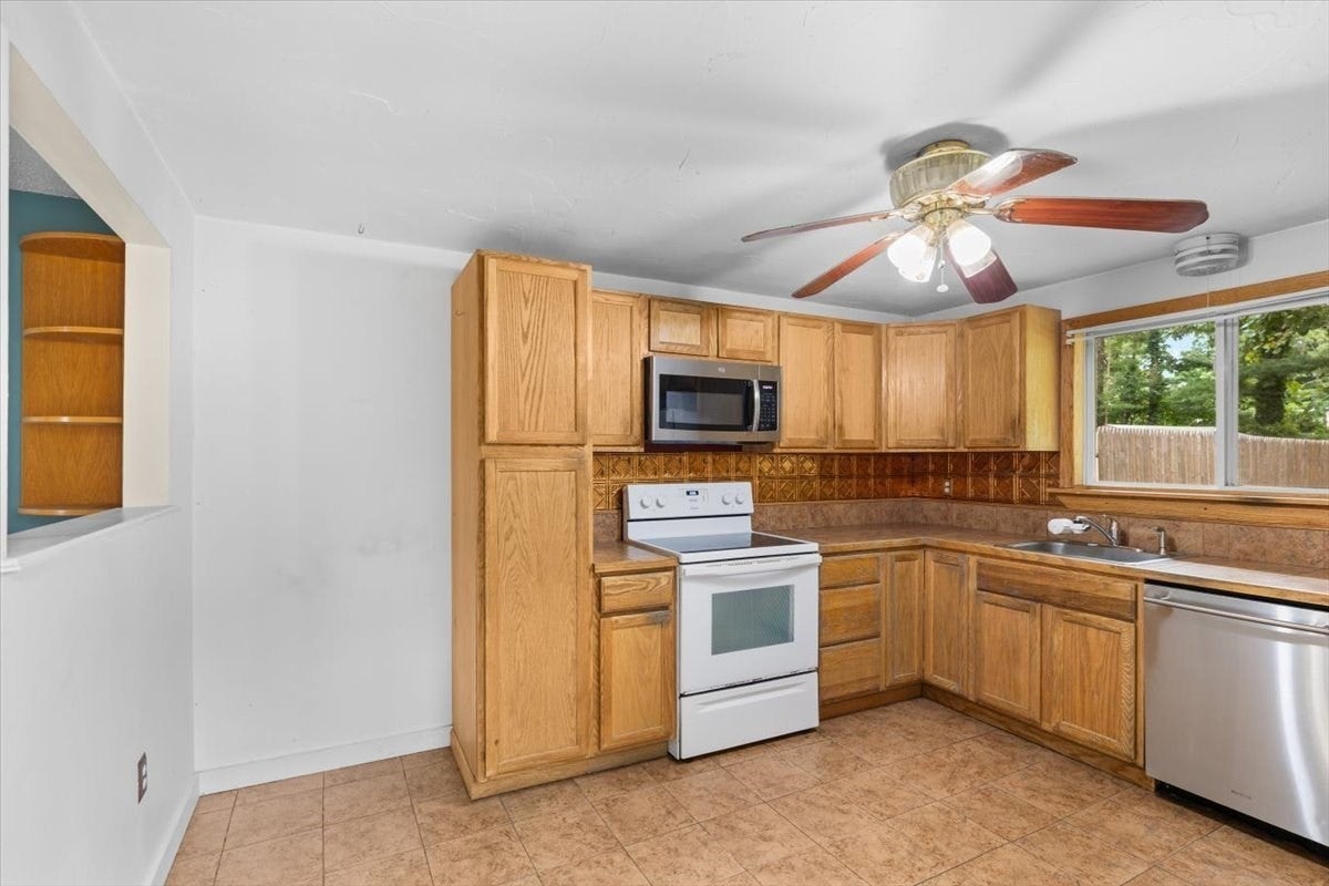 21 Surrey Ln #21, Bourne, MA, 21 Surrey Ln #21, Bourne, MA Photo #9
