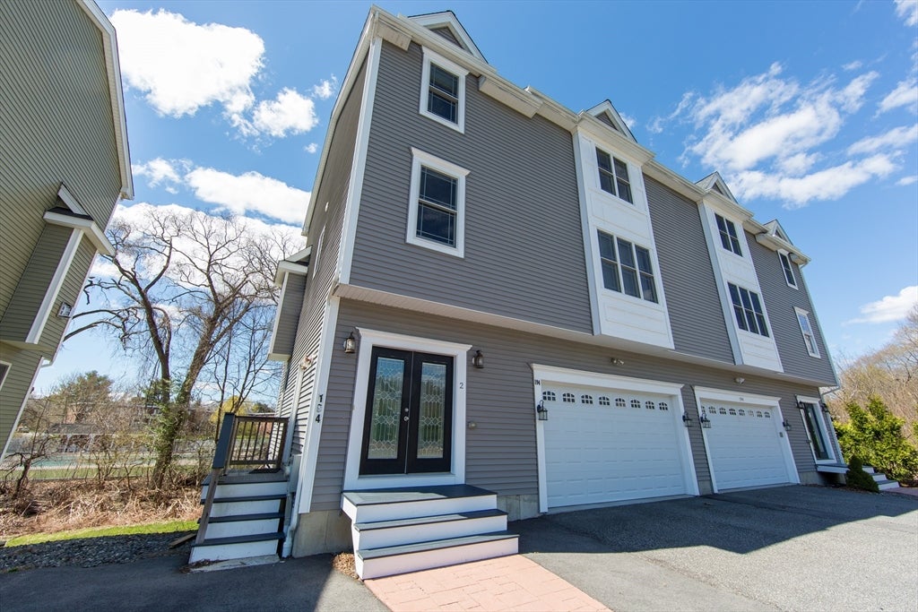 194 Oak St, Shrewsbury, MA, 194 Oak St, Shrewsbury, MA Photo #2