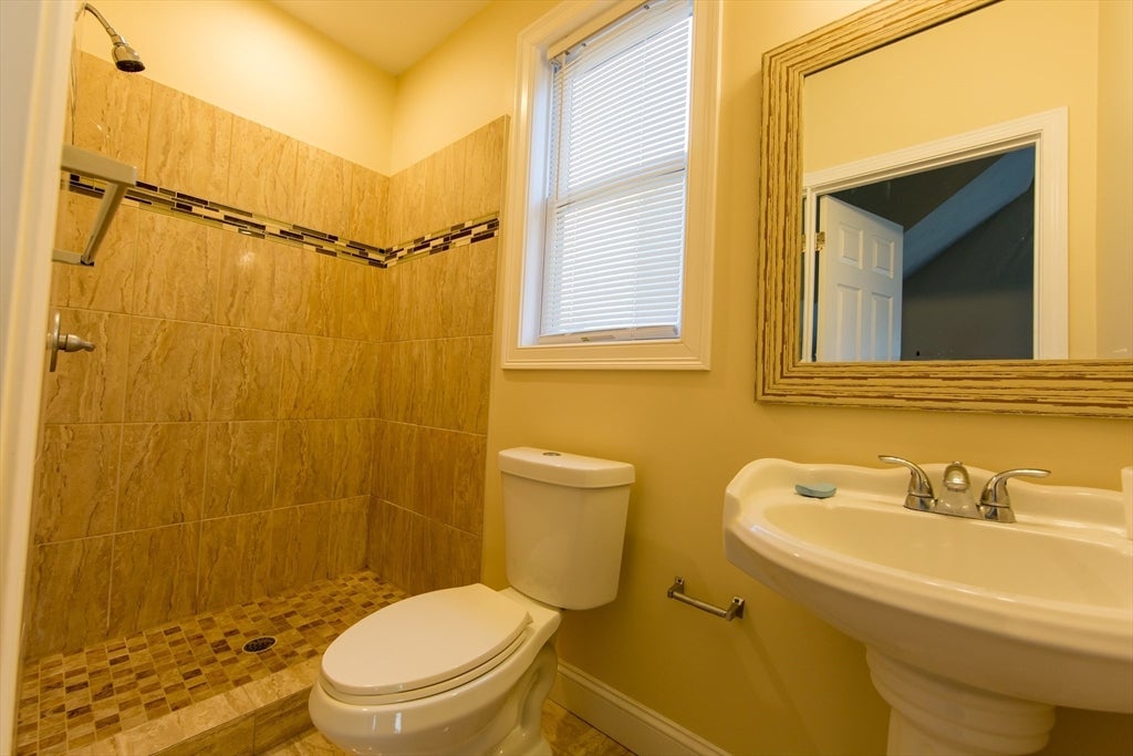 194 Oak St, Shrewsbury, MA, 194 Oak St, Shrewsbury, MA Photo #8