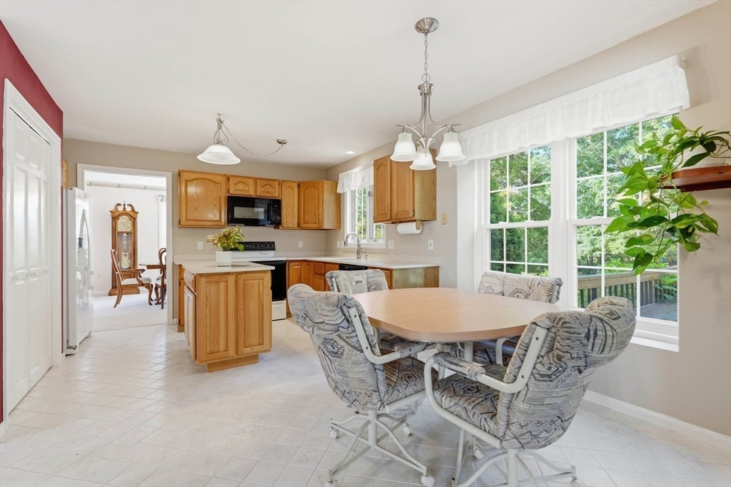 32 Hammersmith, Dr, Saugus, MA, 32 Hammersmith, Dr, Saugus, MA Photo #17