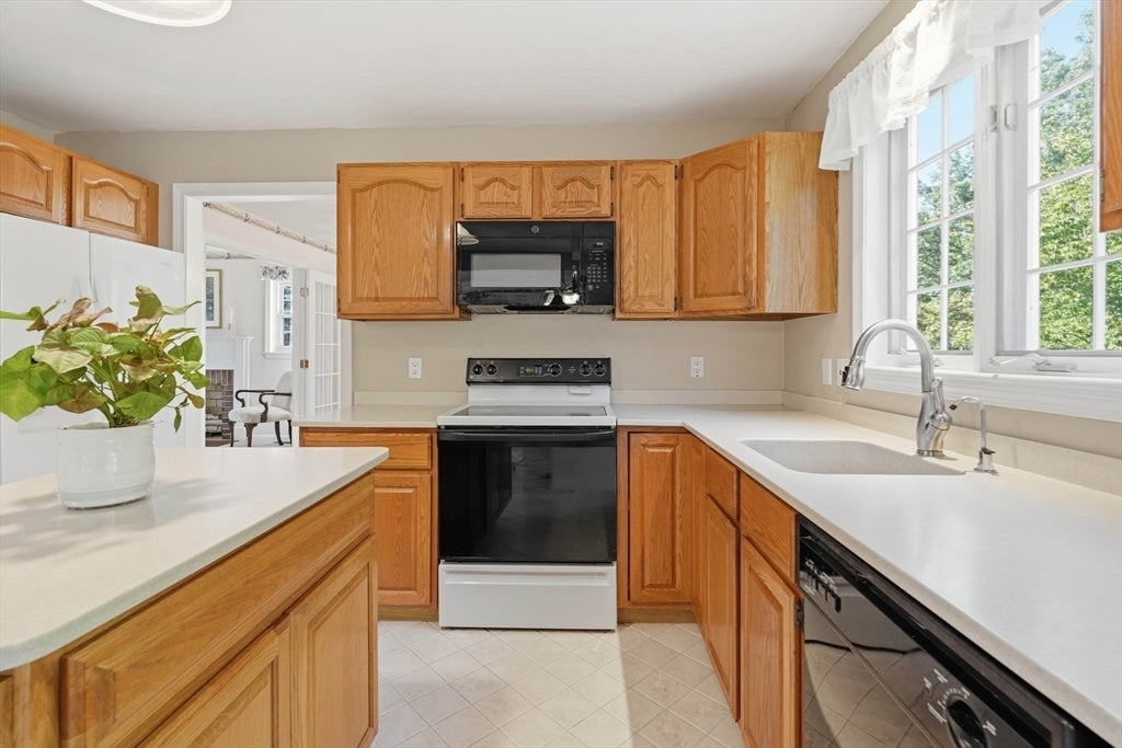 32 Hammersmith, Dr, Saugus, MA, 32 Hammersmith, Dr, Saugus, MA Photo #18