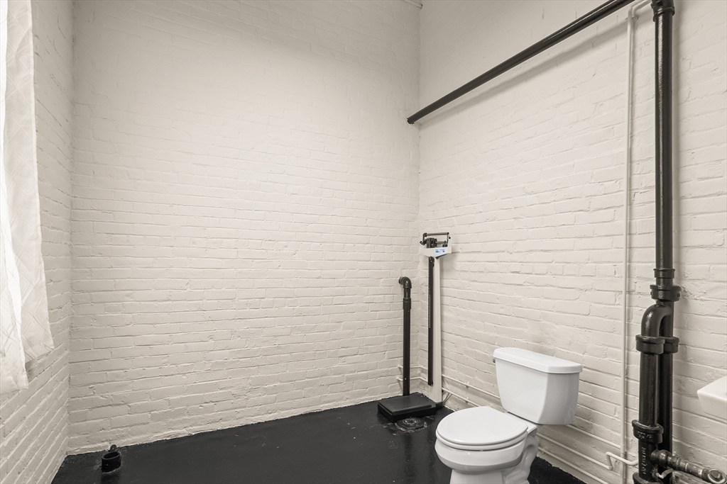 435 Lancaster St 346