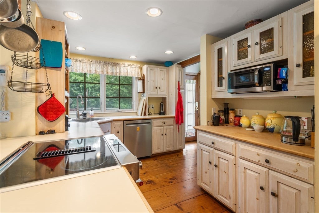 120 Summer St, Weston, MA, 120 Summer St, Weston, MA Photo #13