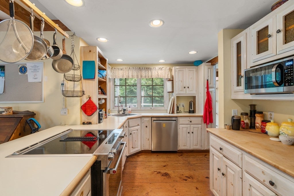 120 Summer St, Weston, MA, 120 Summer St, Weston, MA Photo #10