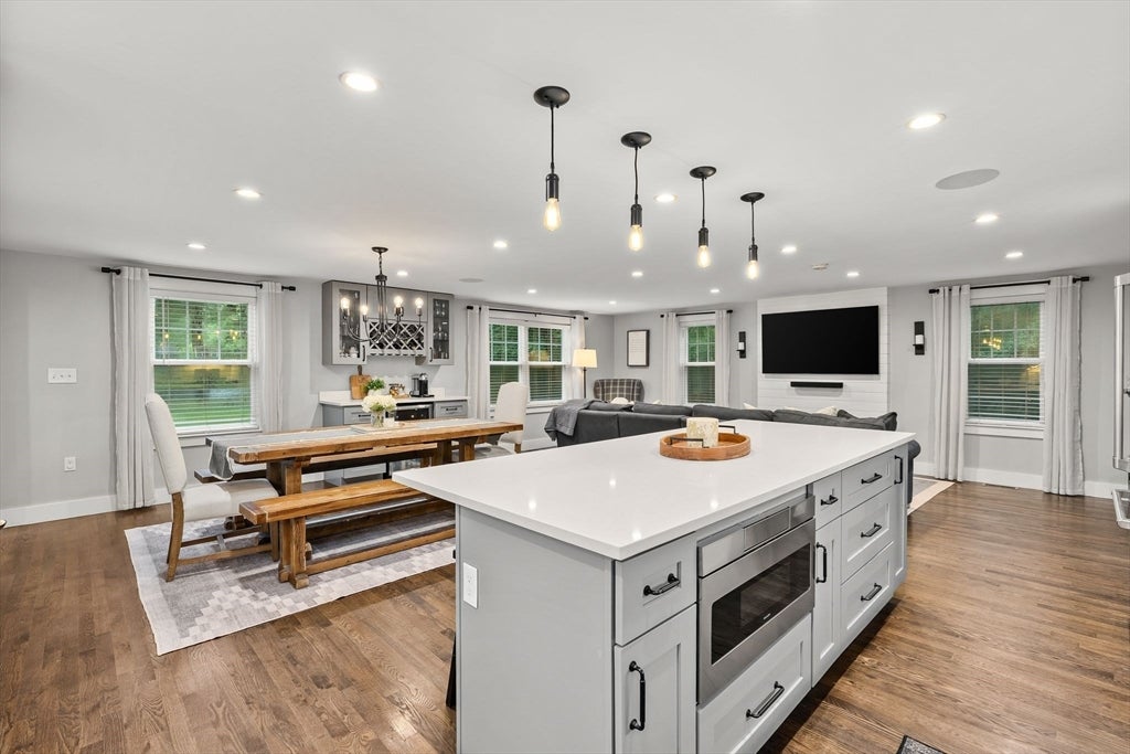 21 Arrowhead Rd
