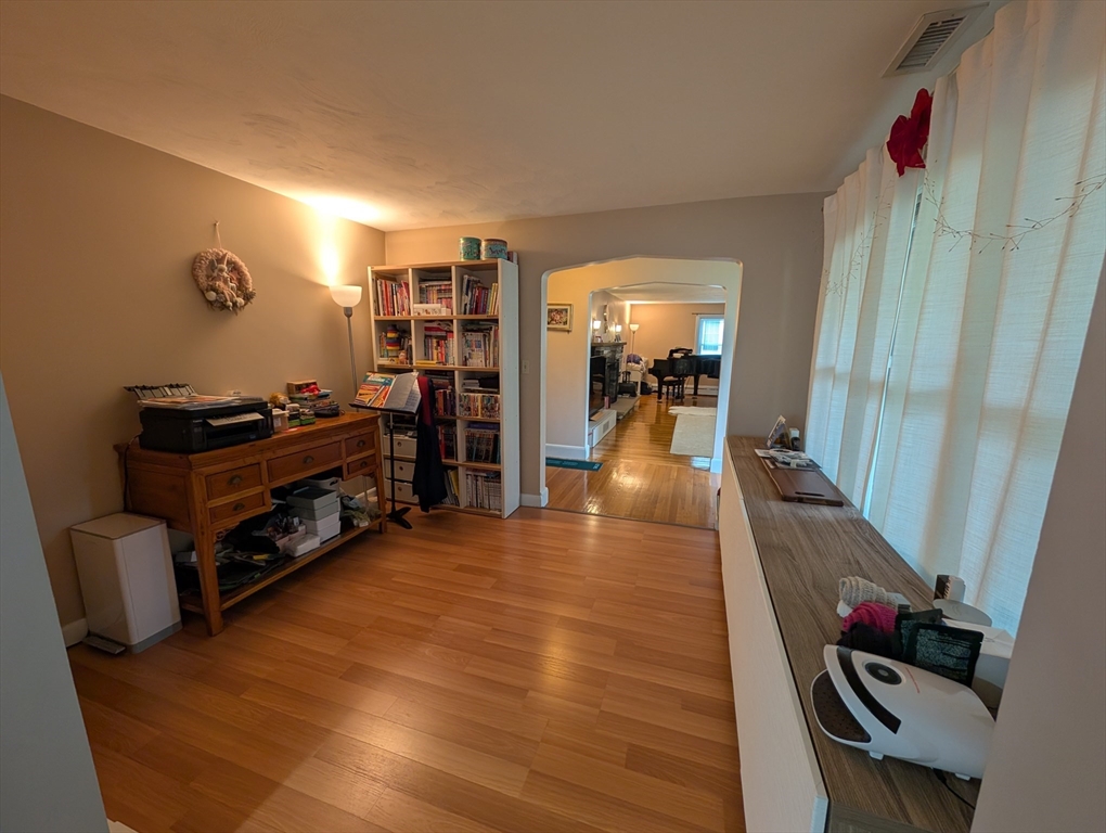 276 Linwood Ave