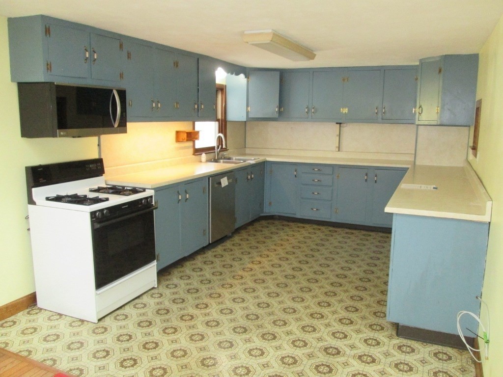 128 Adams Road