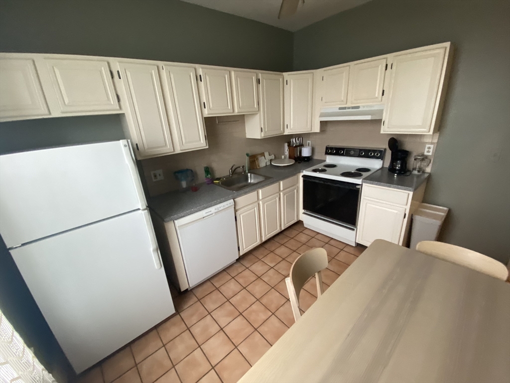 367 Somerville Ave G
