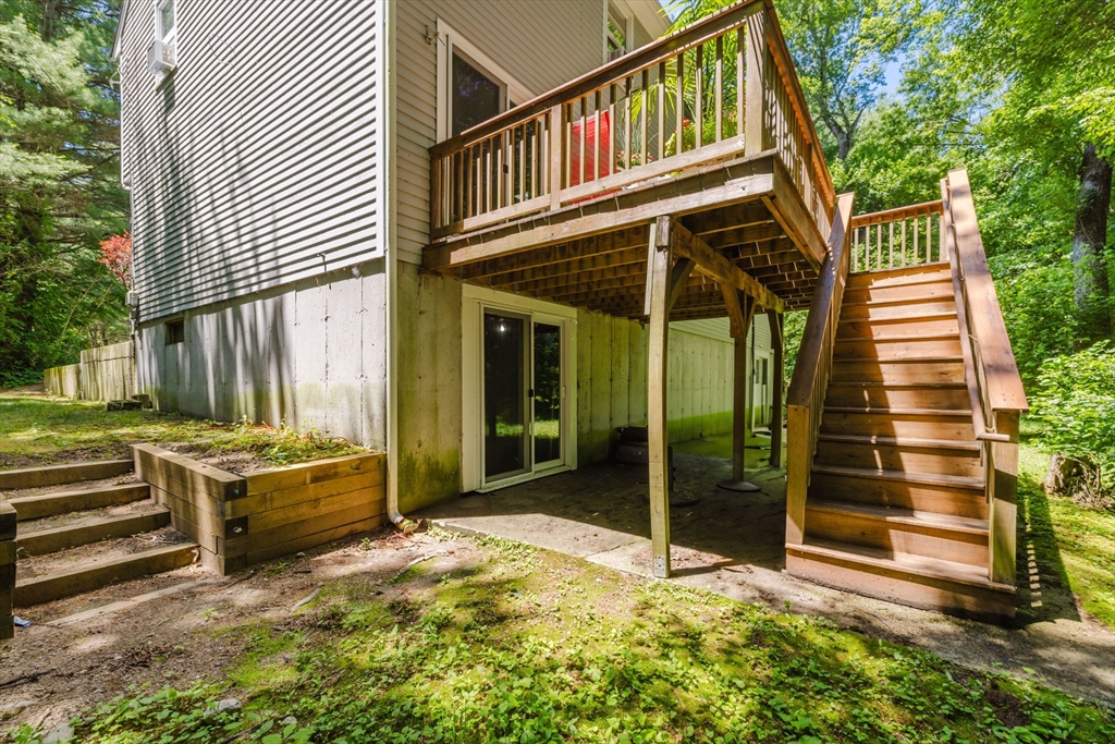 44 Spruce Tree Ln 44