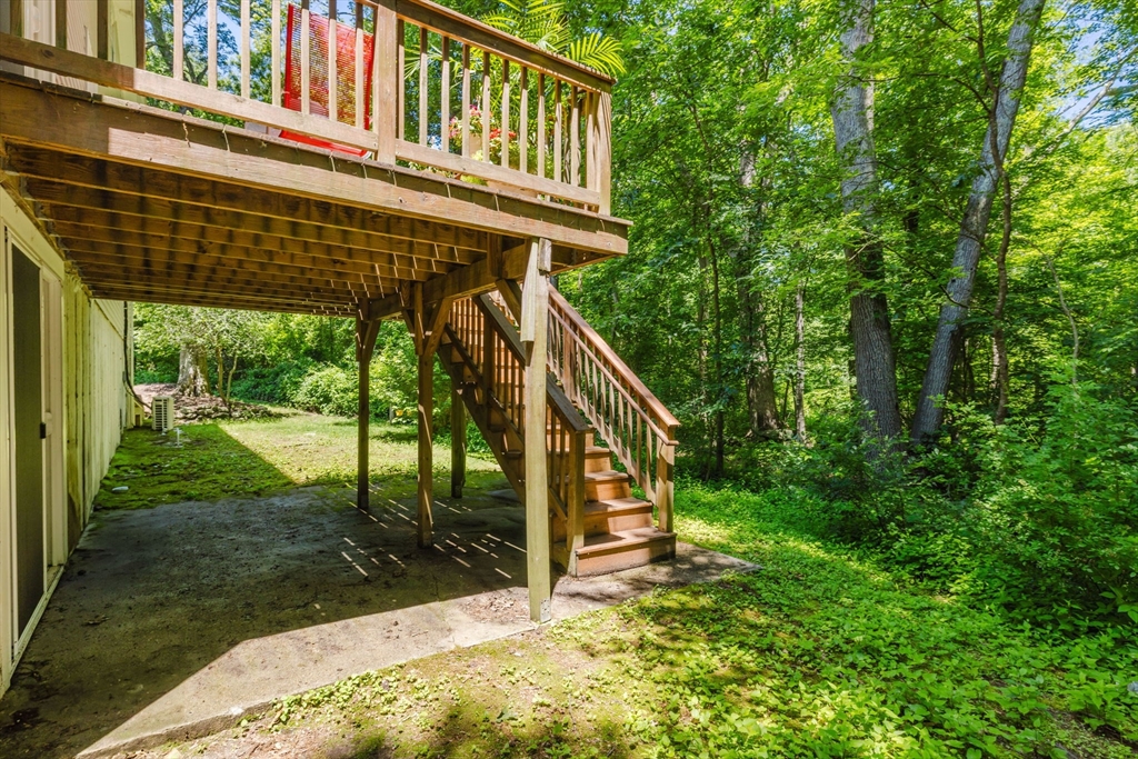 44 Spruce Tree Ln 44