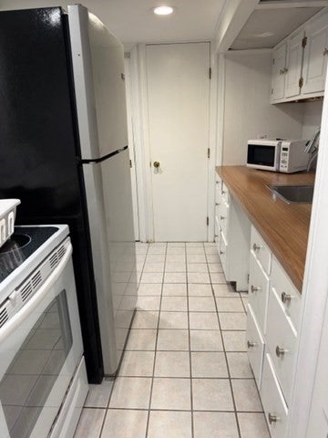 18 Harwood Rd #2, Natick, MA Photo #2