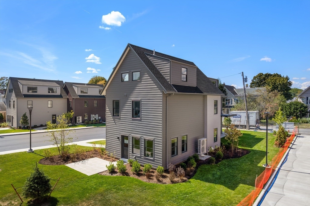 3B Wilson St 3B