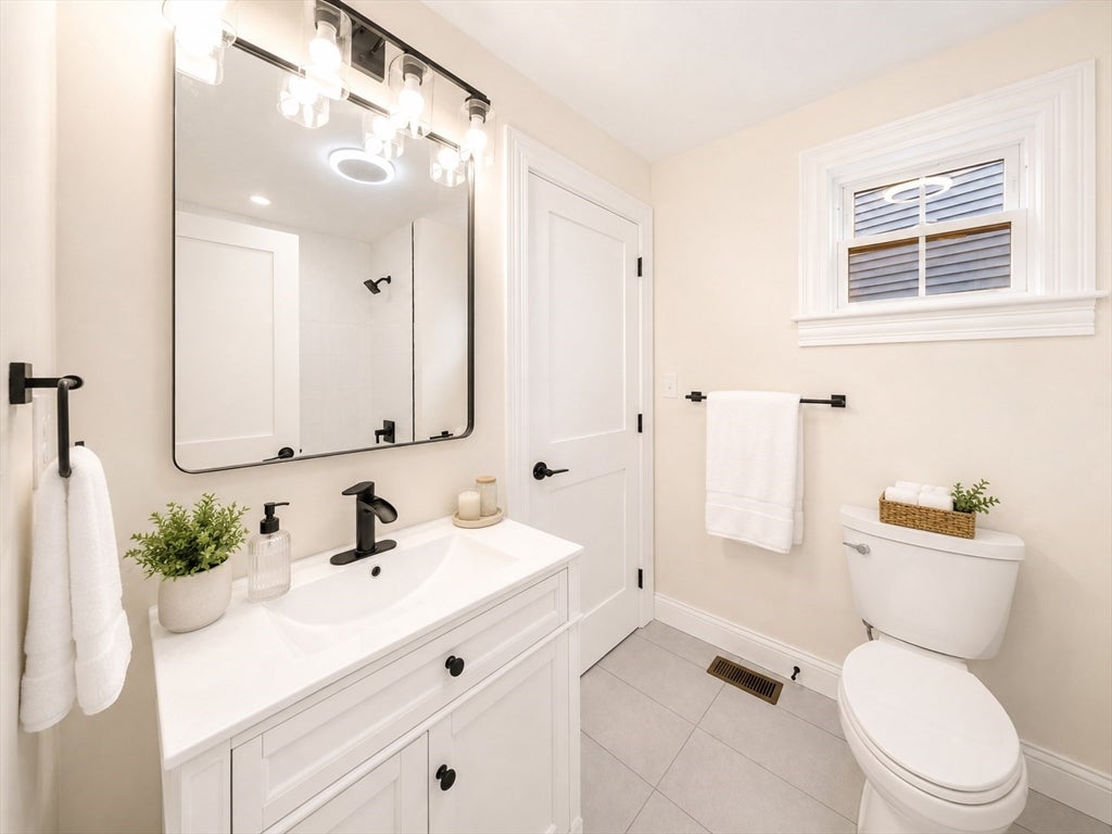 81 Gilman St #1, Somerville, MA Photo #10