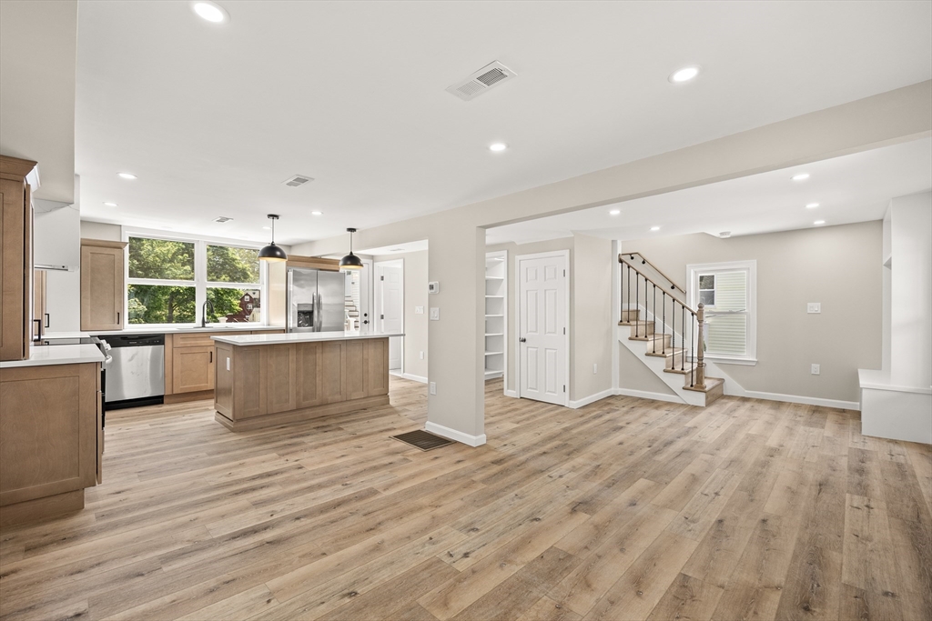 7 Somerville Ave