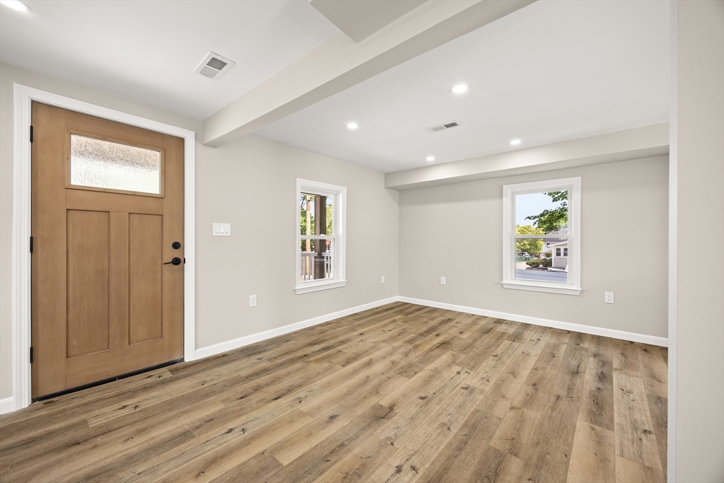 7 Somerville Ave