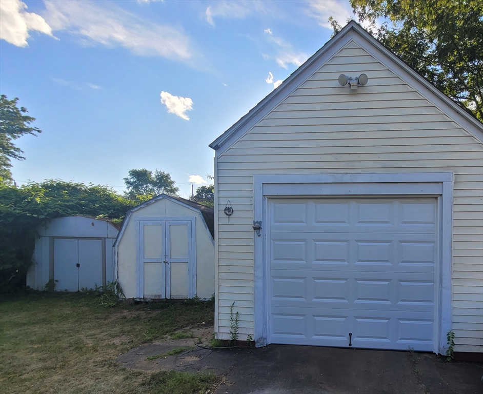74 Woodstock St