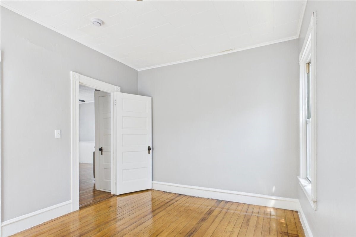 121 Almy St, Fall River, MA, 121 Almy St, Fall River, MA Photo #10