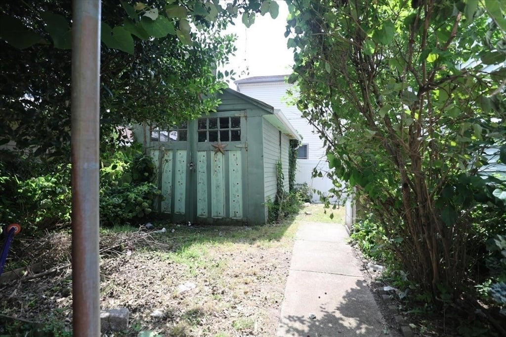 121 Almy St, Fall River, MA, 121 Almy St, Fall River, MA Photo #36