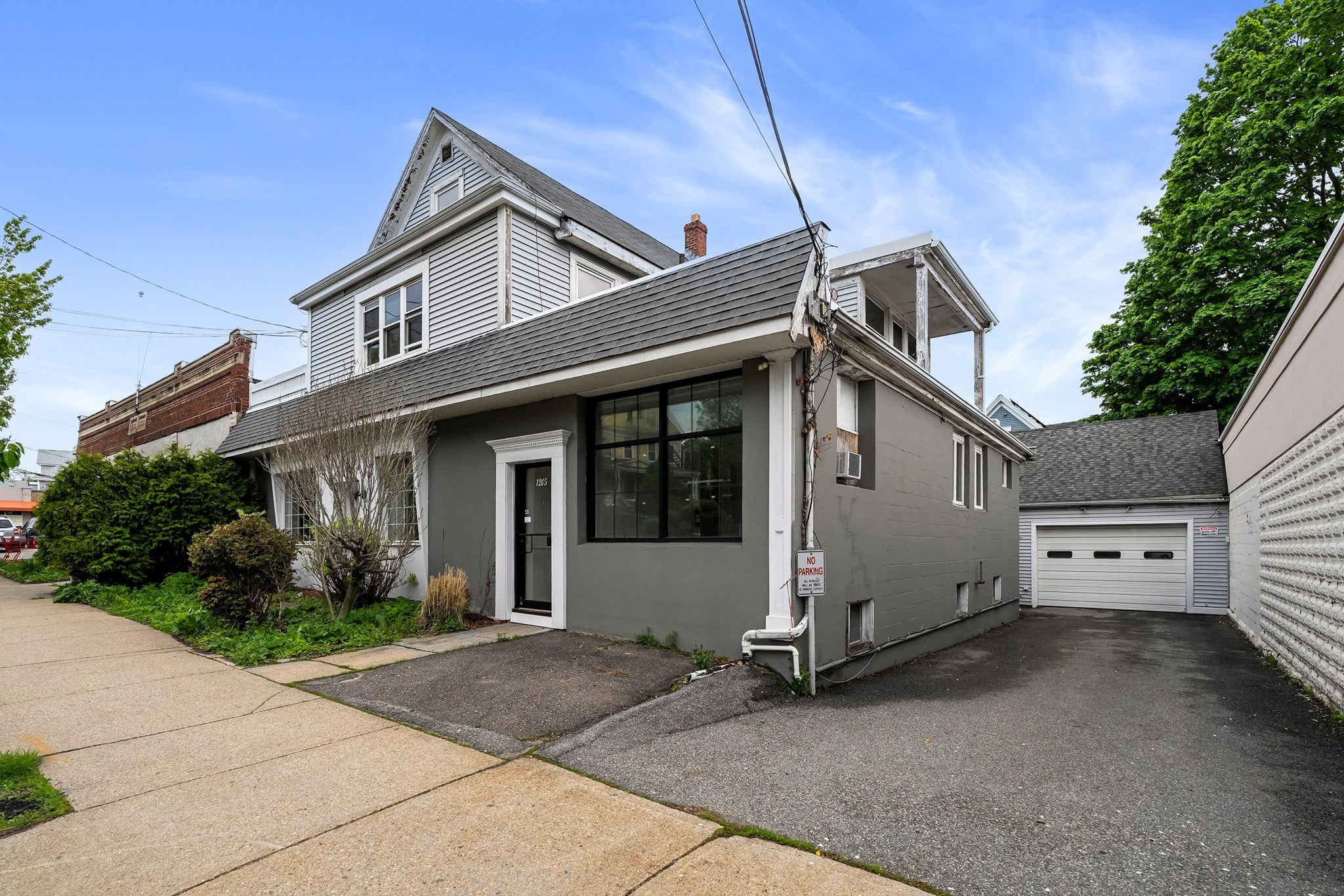 1205 Massachusetts Ave